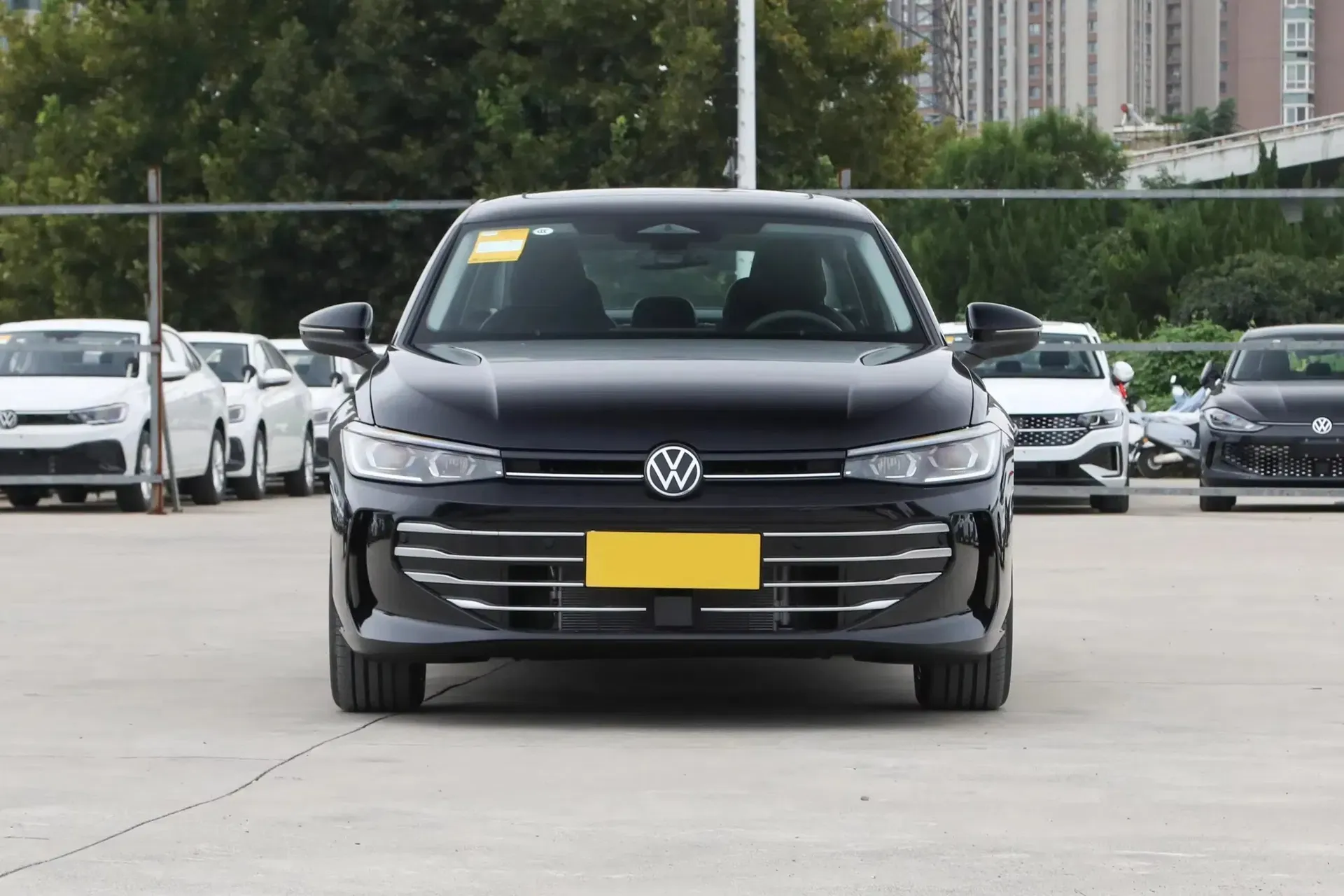 imgi_45_2024-China-New-Petrol-Car-Adult-Passat-PRO-2025-VW-Passat- 2026 Volkswagen Passat PRO 4-Door 5-Seat Sedan– In Stock in China | Vehicles From China - Image 1